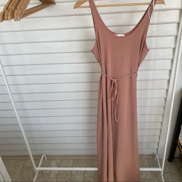 H&M • Maternity Calf Length Cotton Dress - Picture 9 of 15